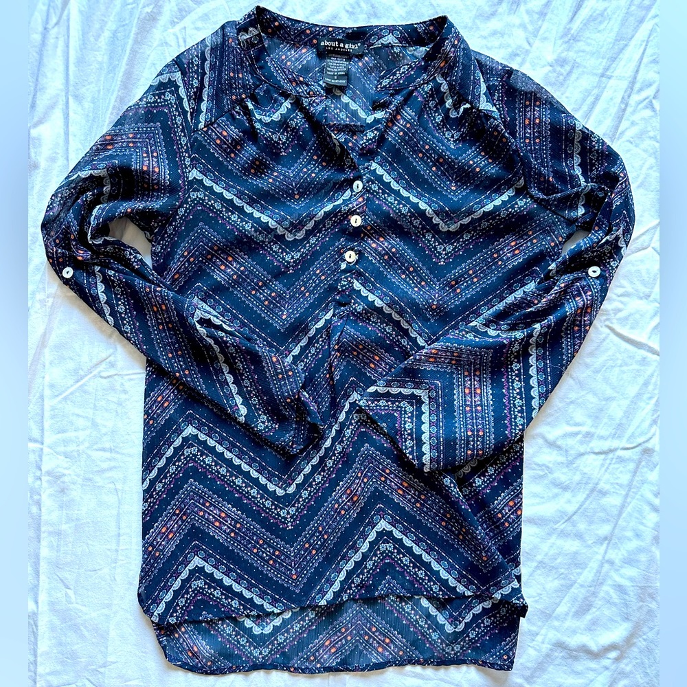 Women’s tunic blouse. Navy blue.  Size small.